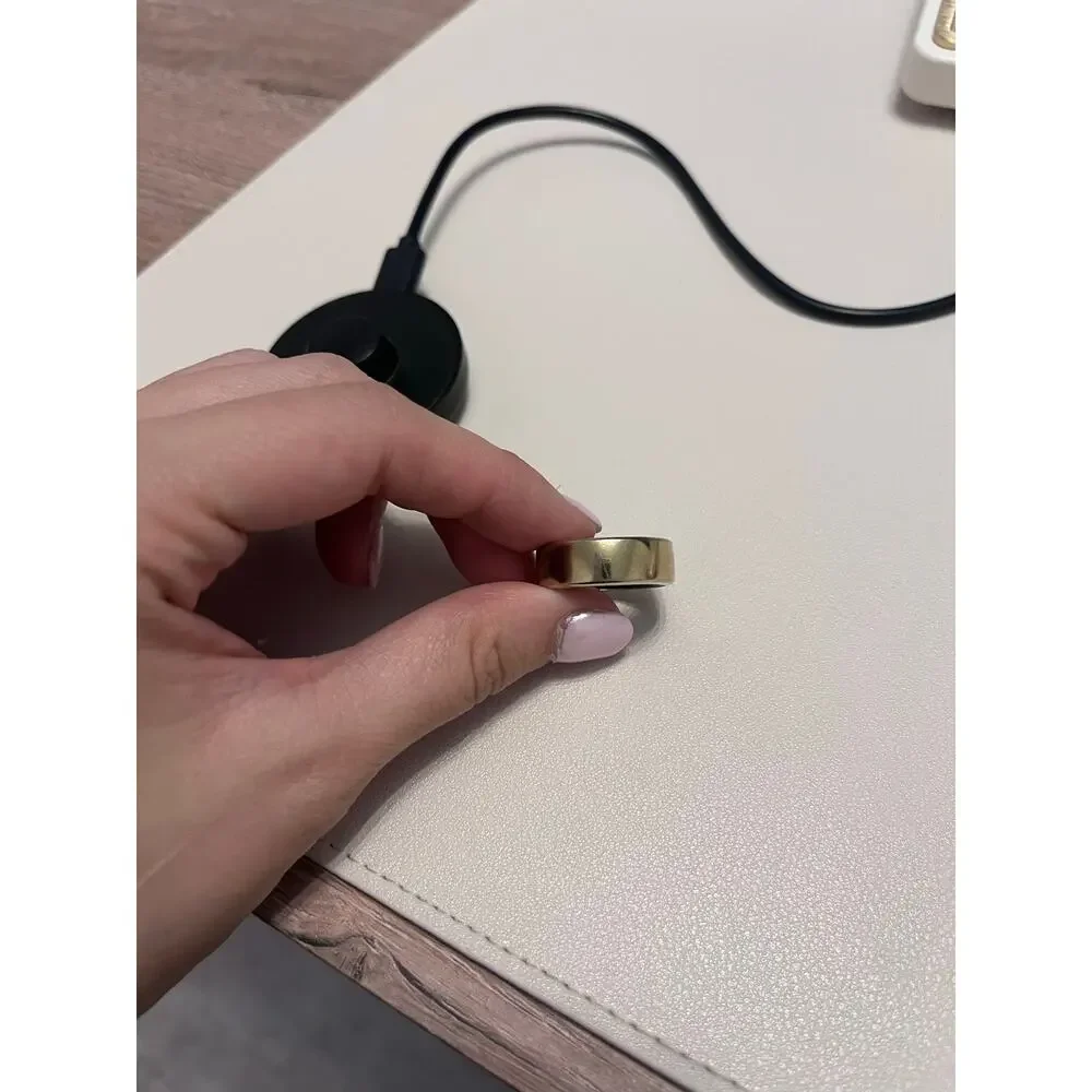 Oura Ring - Gold size 8